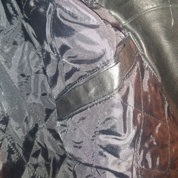 Leather jacket - Picture 5 of 8